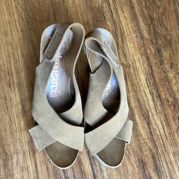Pedro Garcia camel suede heels size 39.5 - Picture 1 of 7